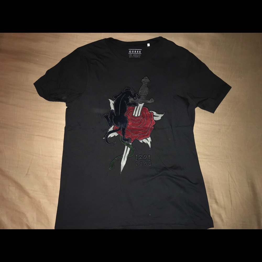 Guess graphic t-shirt